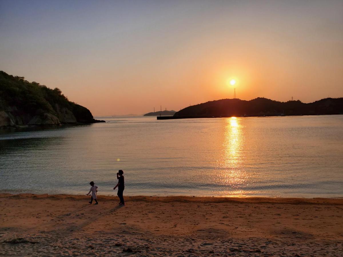 Yado Seven Beach Naoshima Exteriör bild